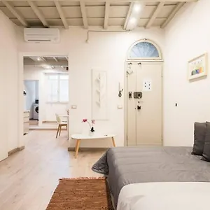 Cozy Near Ponte Vecchio Italy