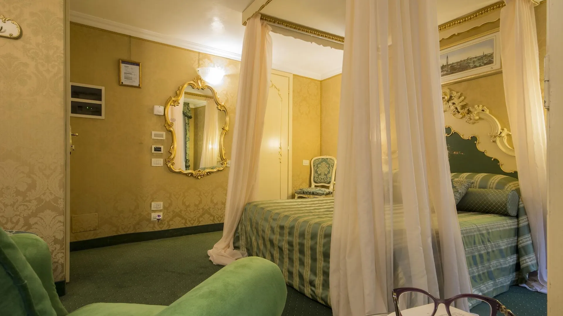 Hotel Becher Venetië 3*,  Italië