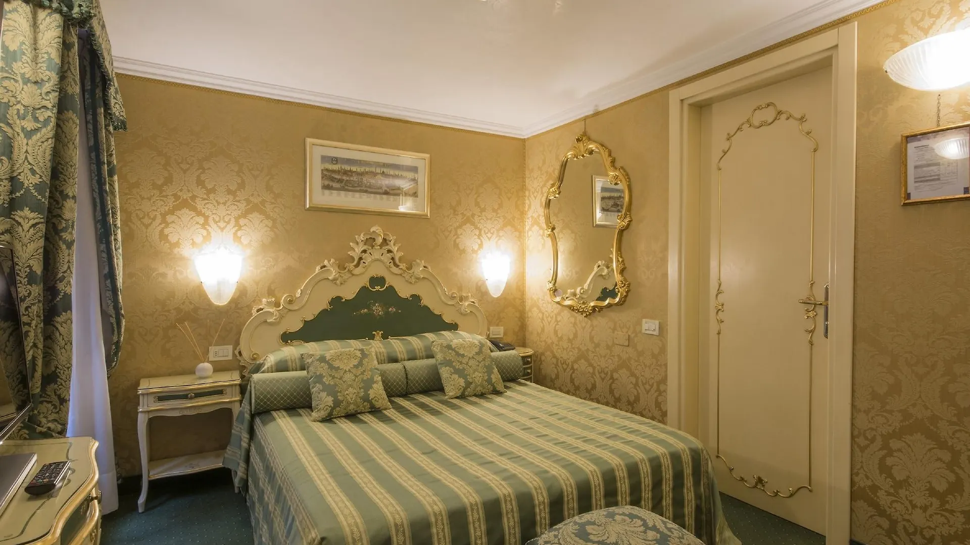 ***  Hotel Becher Venetië Italië