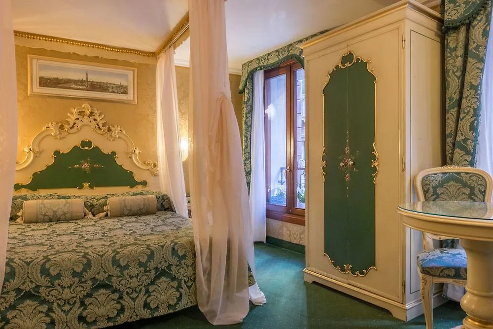 Hotel Becher Venice