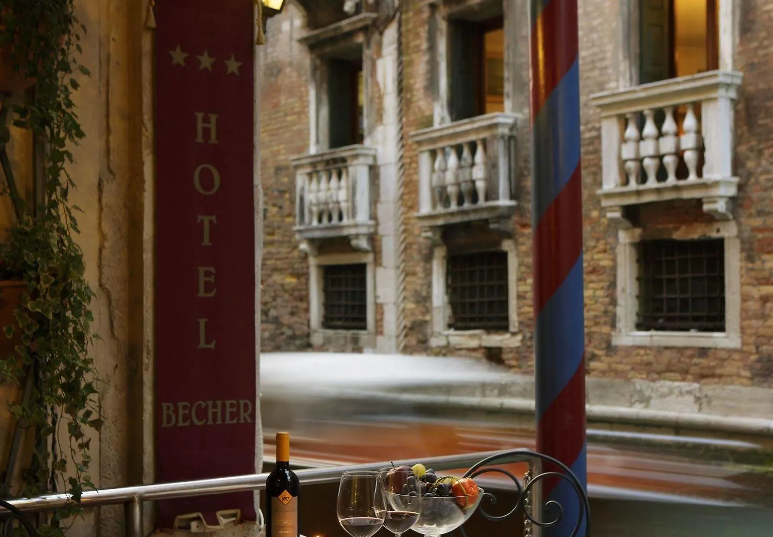 Hotel Becher Venice 3*,  Italy